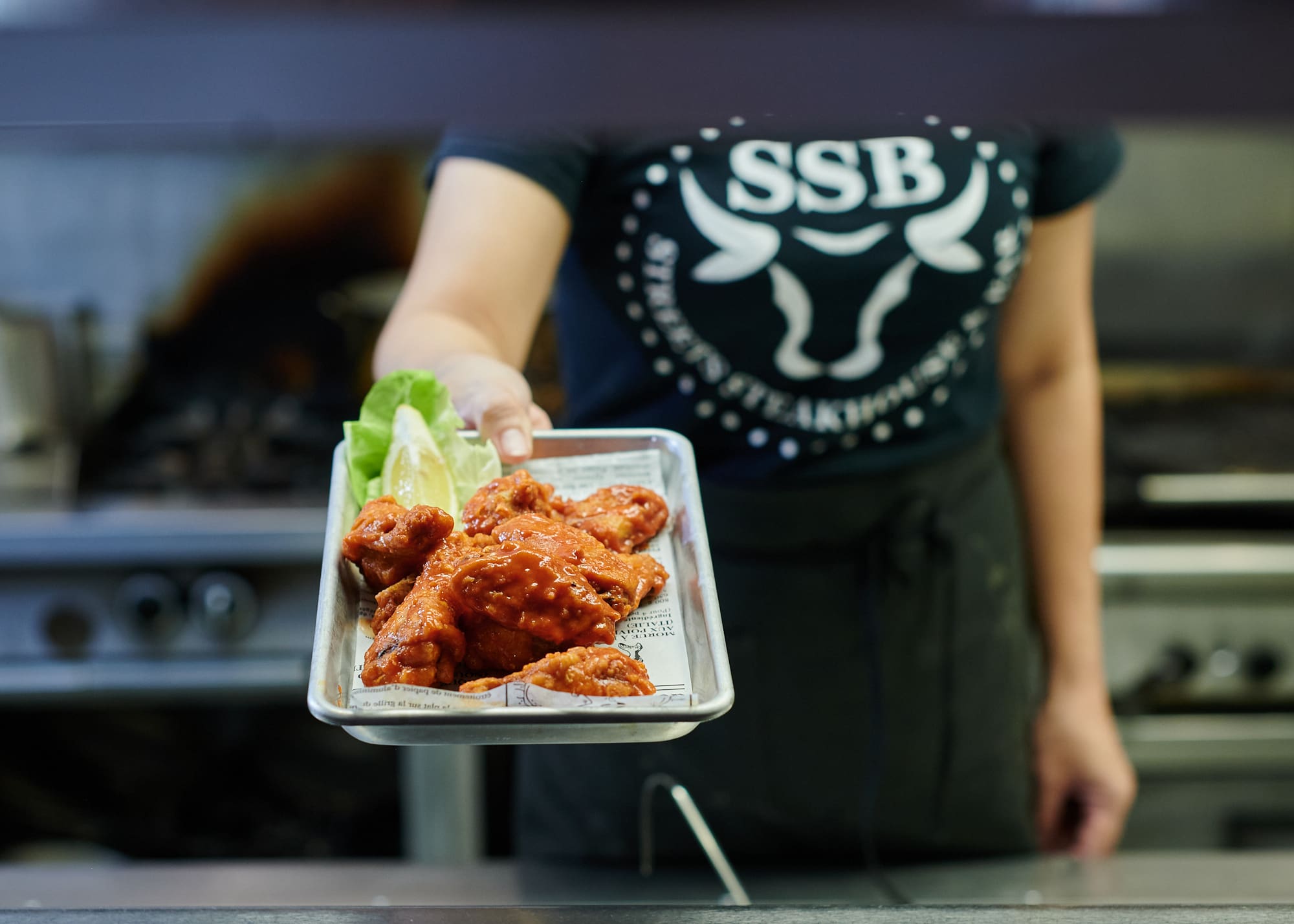AHP_7601 Best Wings in Town